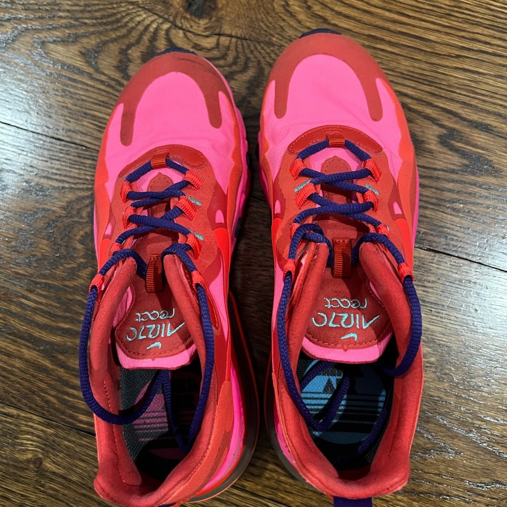 Nike Air270 react. Classic. Red and pink with purple laces.